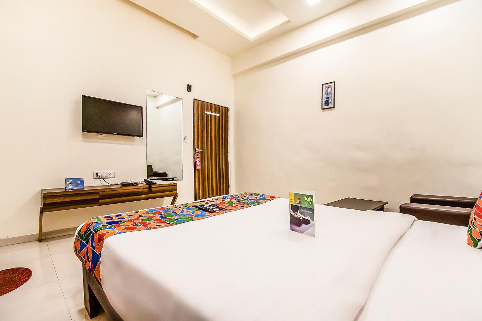Fabhotel Maher Inn Ahmadabad Zewnętrze zdjęcie