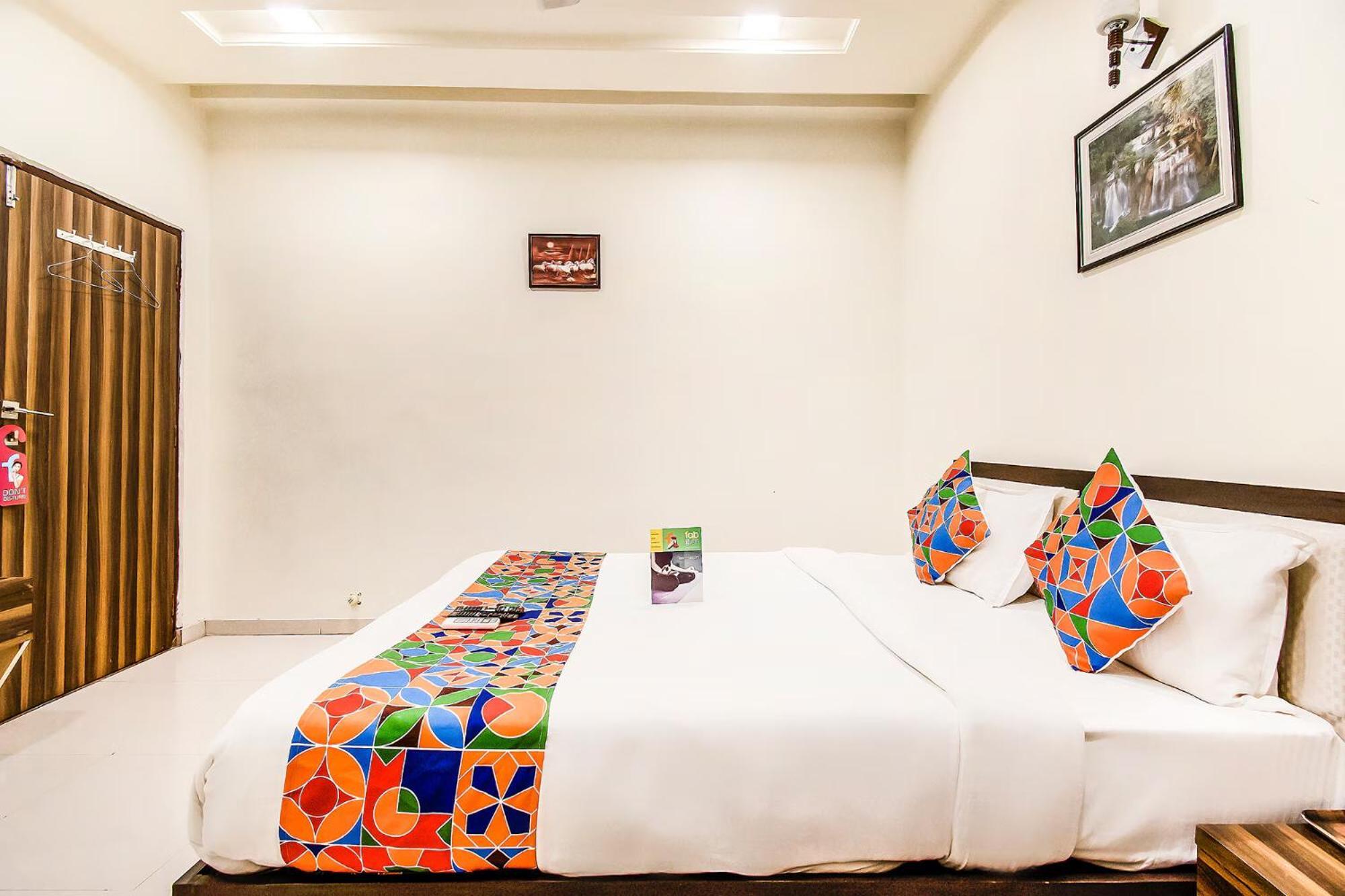 Fabhotel Maher Inn Ahmadabad Zewnętrze zdjęcie