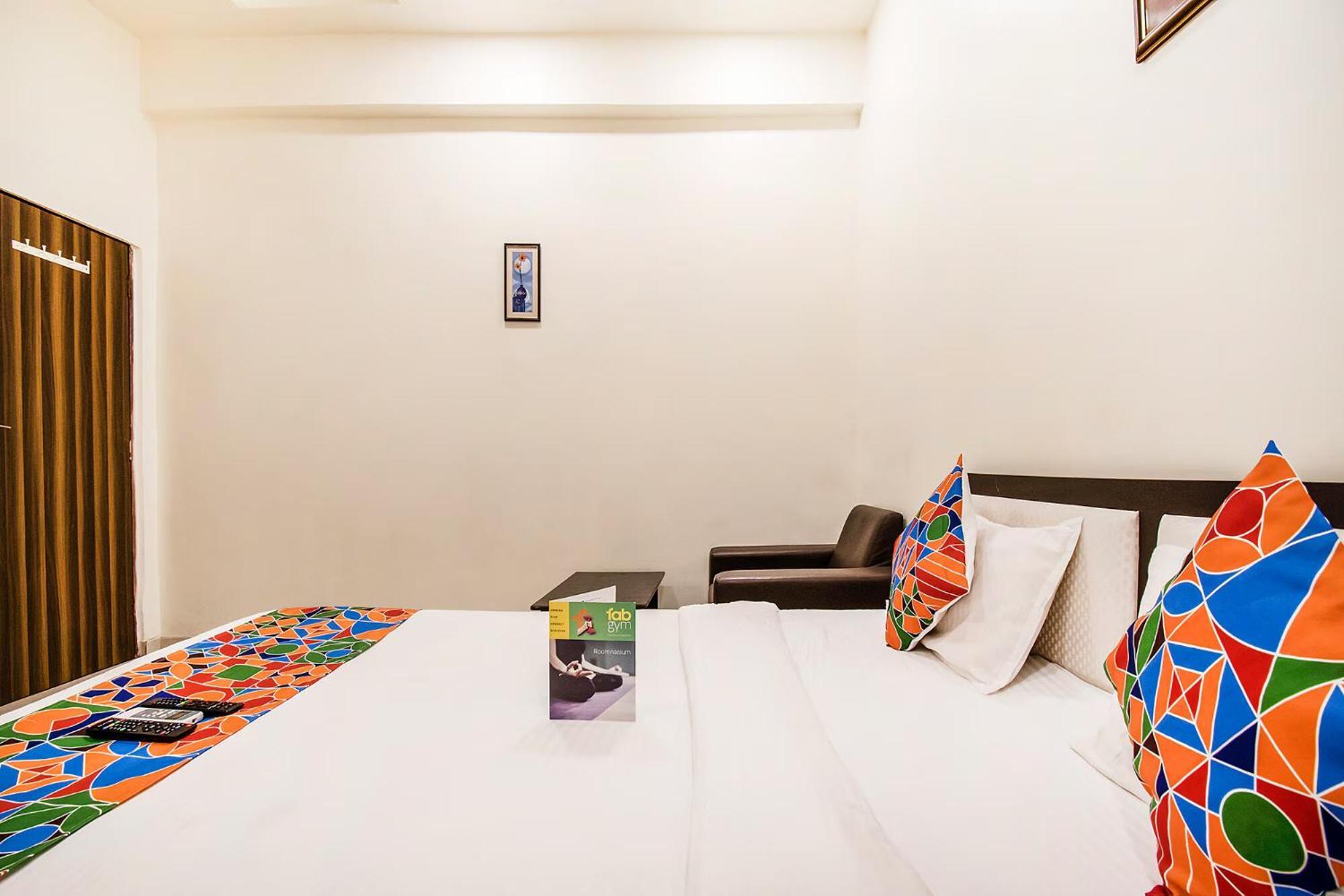 Fabhotel Maher Inn Ahmadabad Zewnętrze zdjęcie