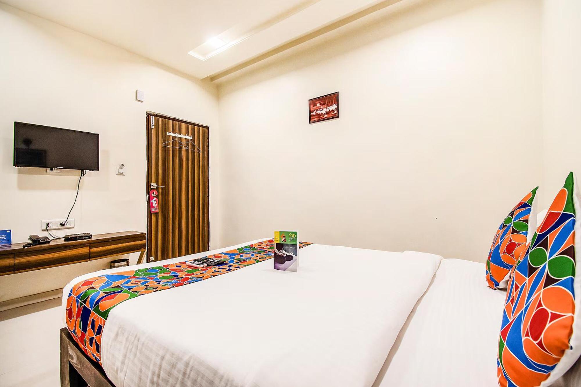 Fabhotel Maher Inn Ahmadabad Zewnętrze zdjęcie